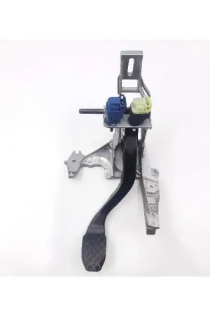 PEDAL FRENO 8E1721117D Ordenar Ahora Mismo