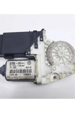 MOTOR ELEVALUNAS DELANTERO DERECHO 1J0959802G 101478202 Disponible Ahora