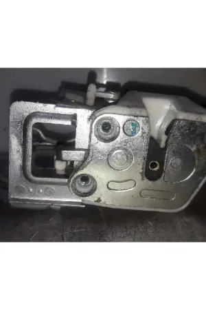 CERRADURA PUERTA TRASERA DERECHA Oferta Especial