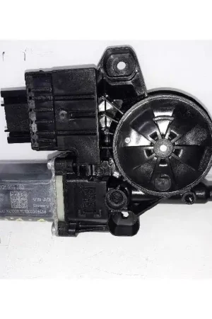 MOTOR ELEVALUNAS DELANTERO DERECHO 0130822064 2Q1959882 Devolución Gratuita